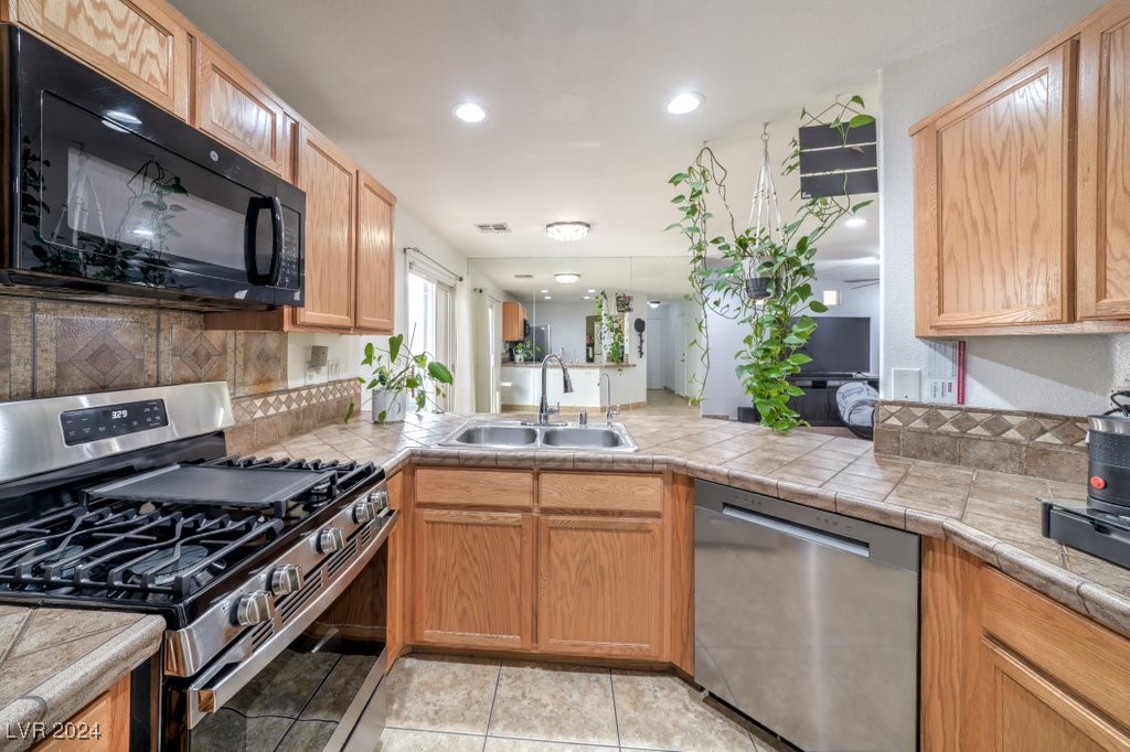 9962 Keephills Street