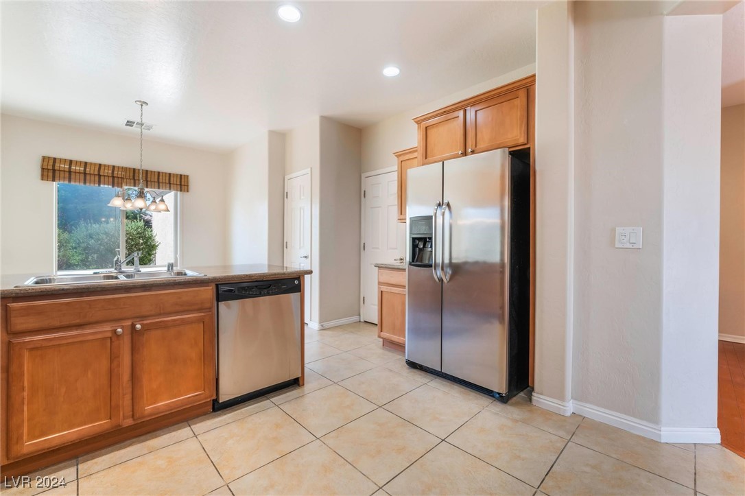 6724 Divers Loons Street