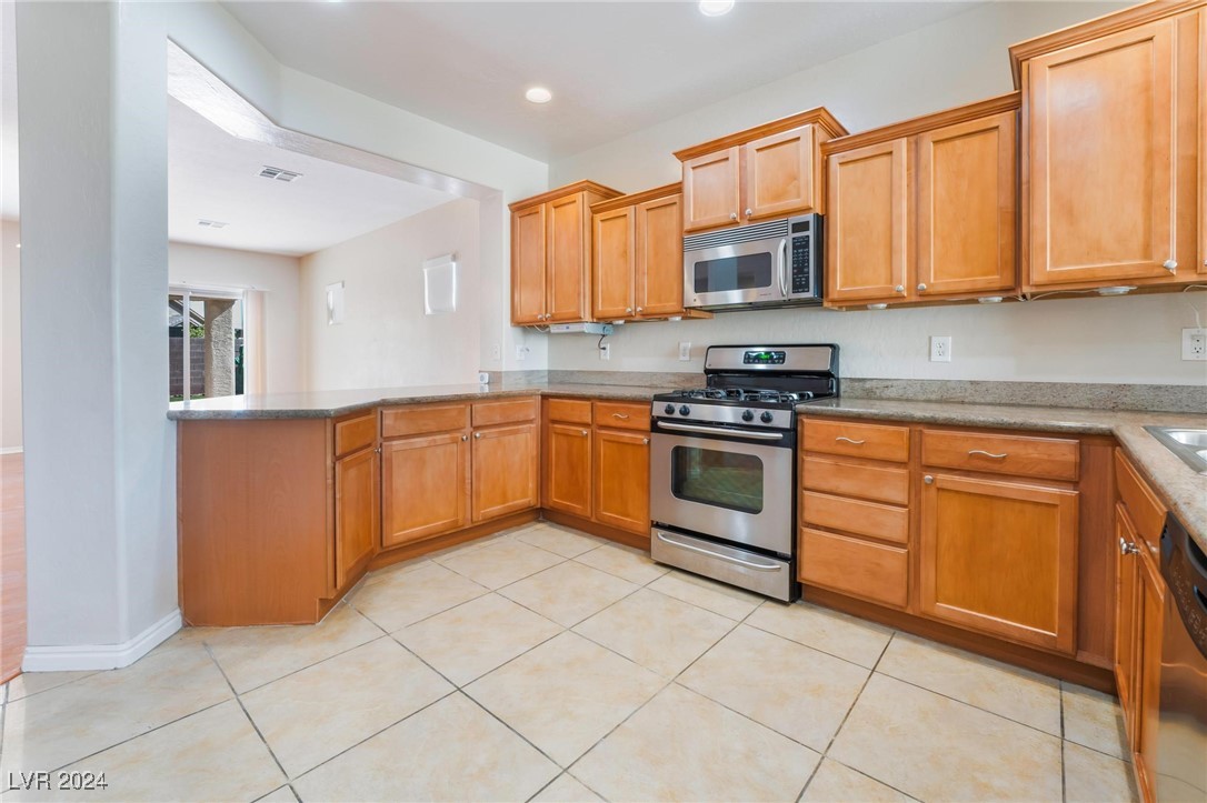 6724 Divers Loons Street