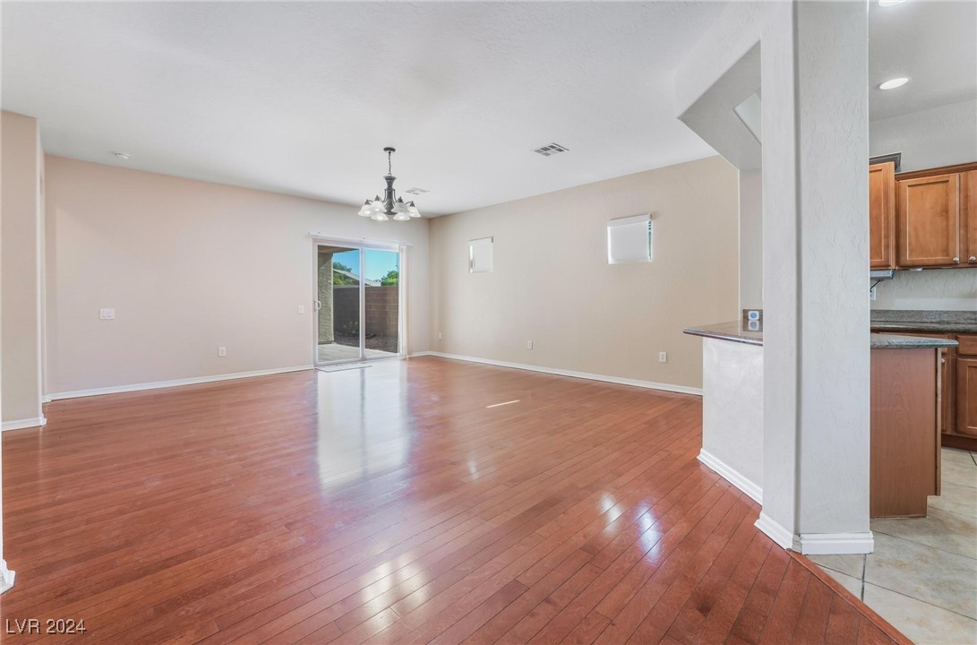 6724 Divers Loons Street