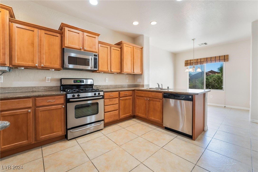 6724 Divers Loons Street