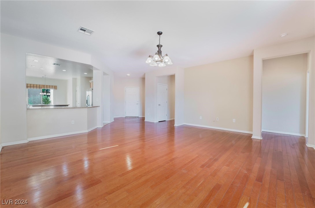 6724 Divers Loons Street