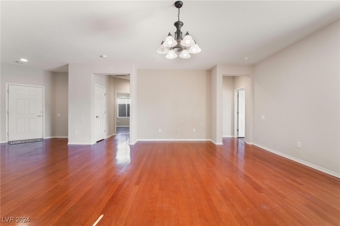 6724 Divers Loons Street