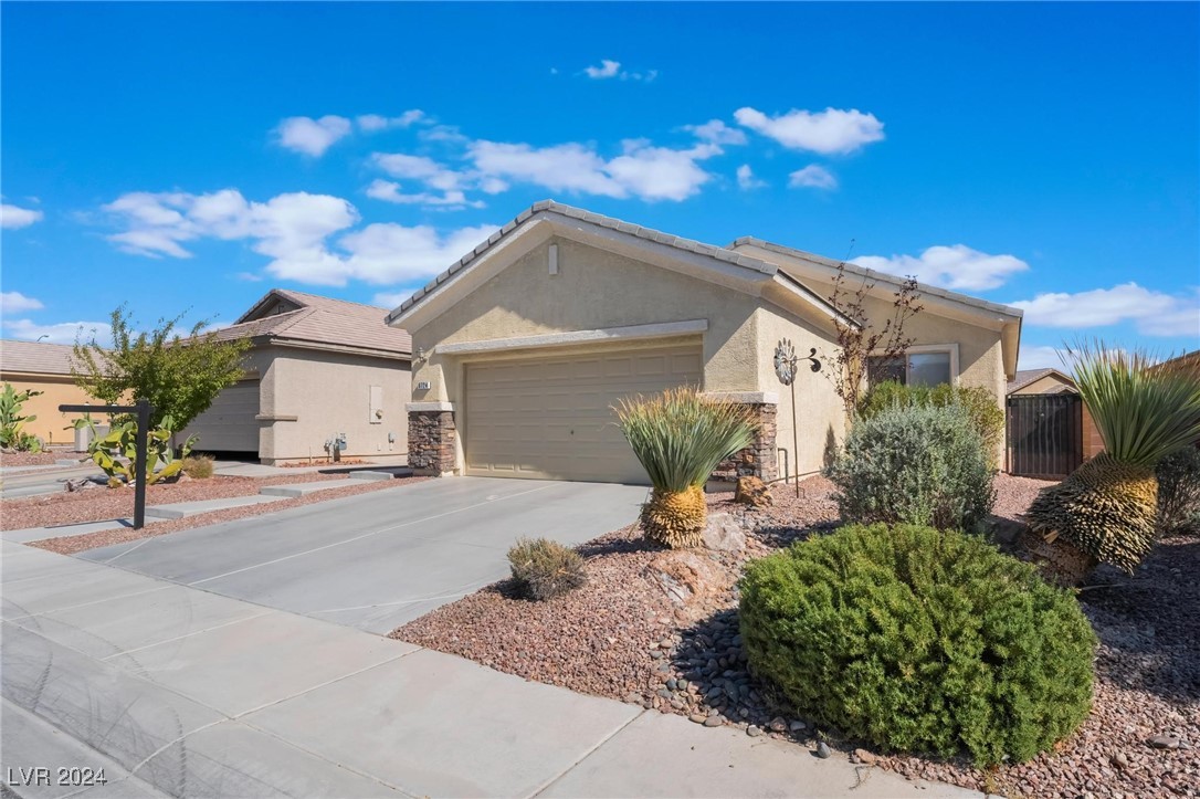 6724 Divers Loons Street