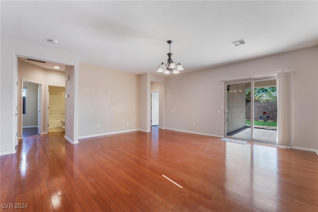 6724 Divers Loons Street