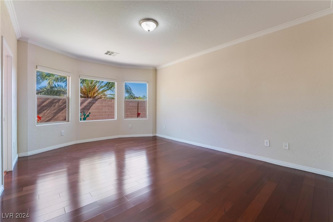 6724 Divers Loons Street