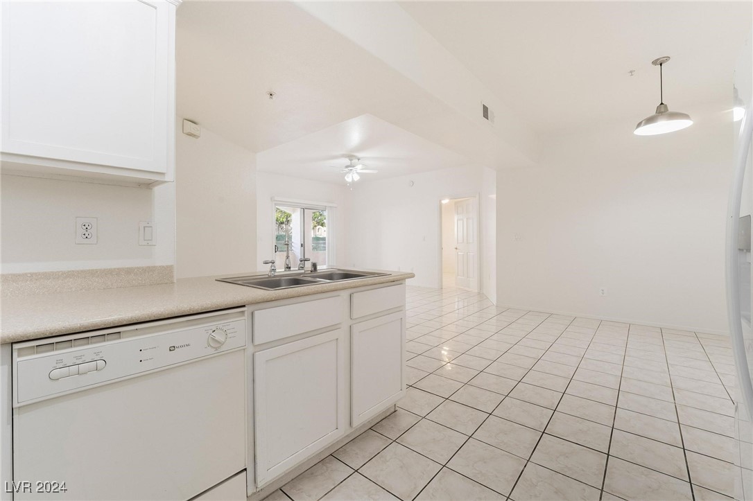 2291 West Horizon Ridge Parkway 5129