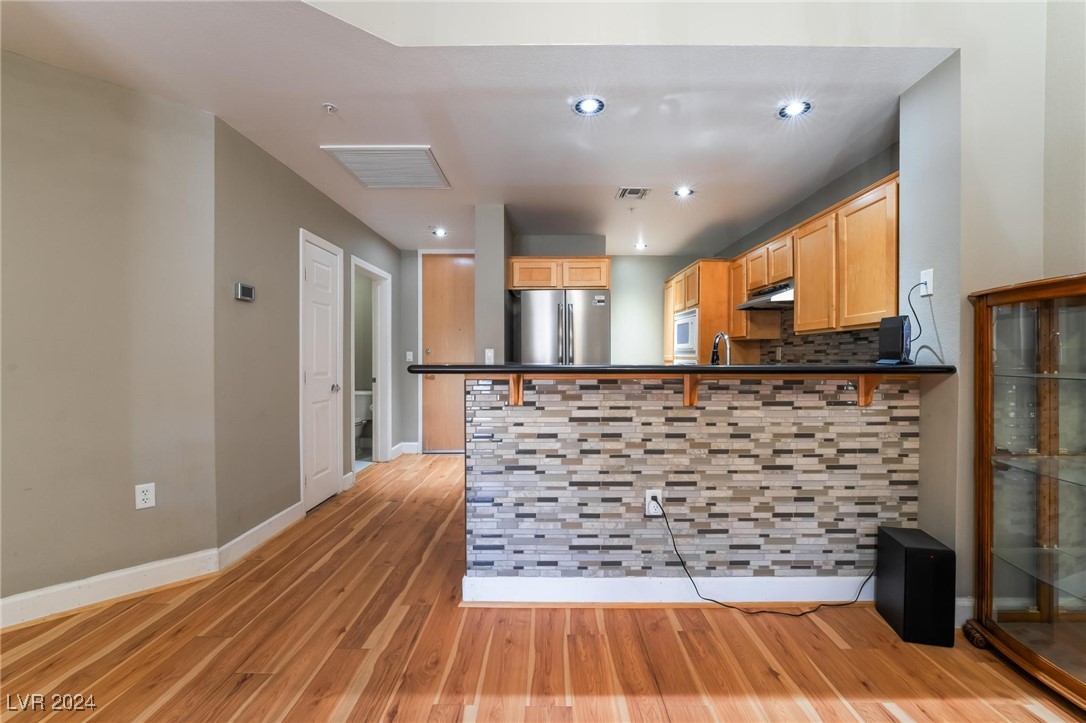 83 East Agate Avenue 201