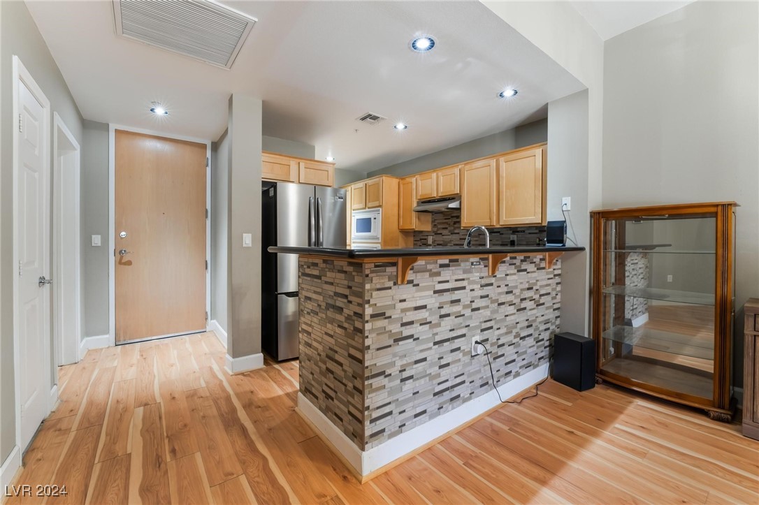 83 East Agate Avenue 201