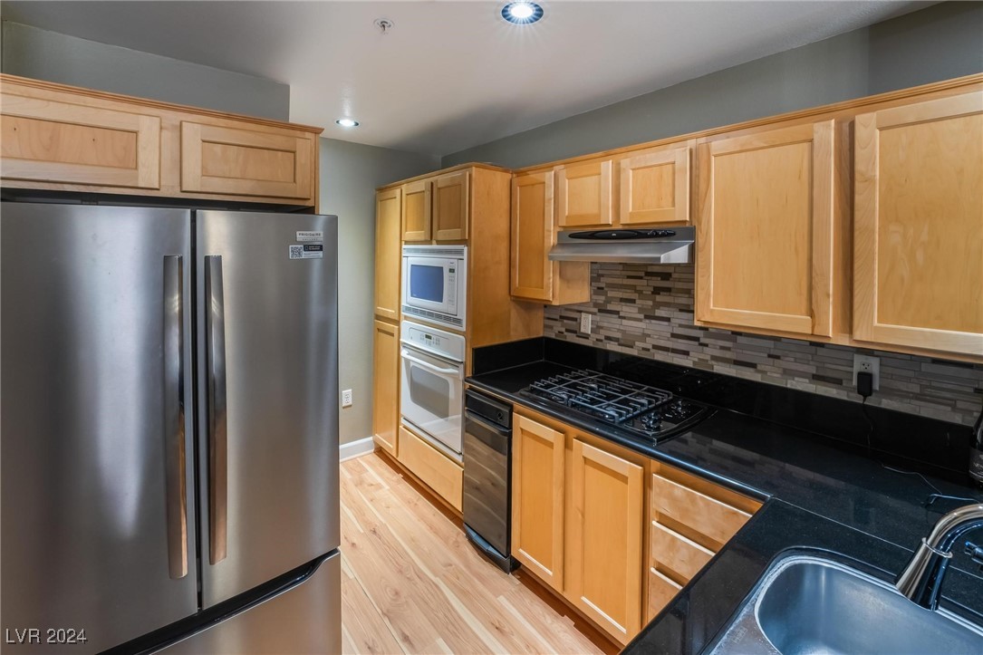 83 East Agate Avenue 201