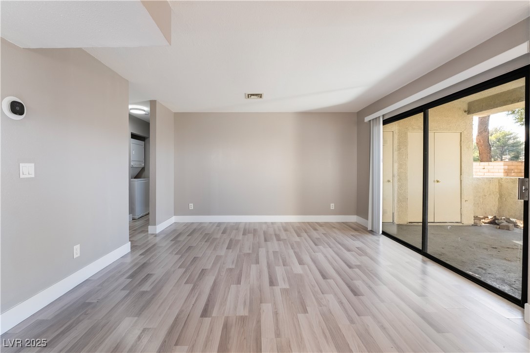 4890 Nara Vista Way 102