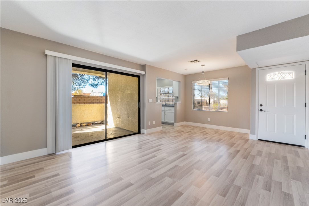 4890 Nara Vista Way 102