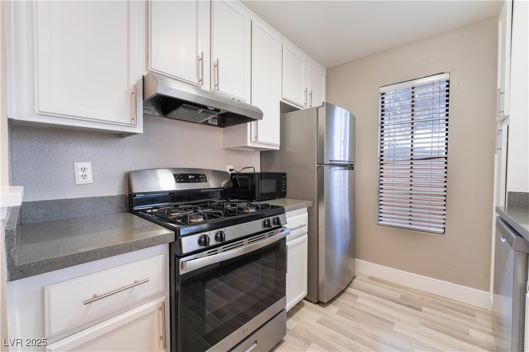 4890 Nara Vista Way 102