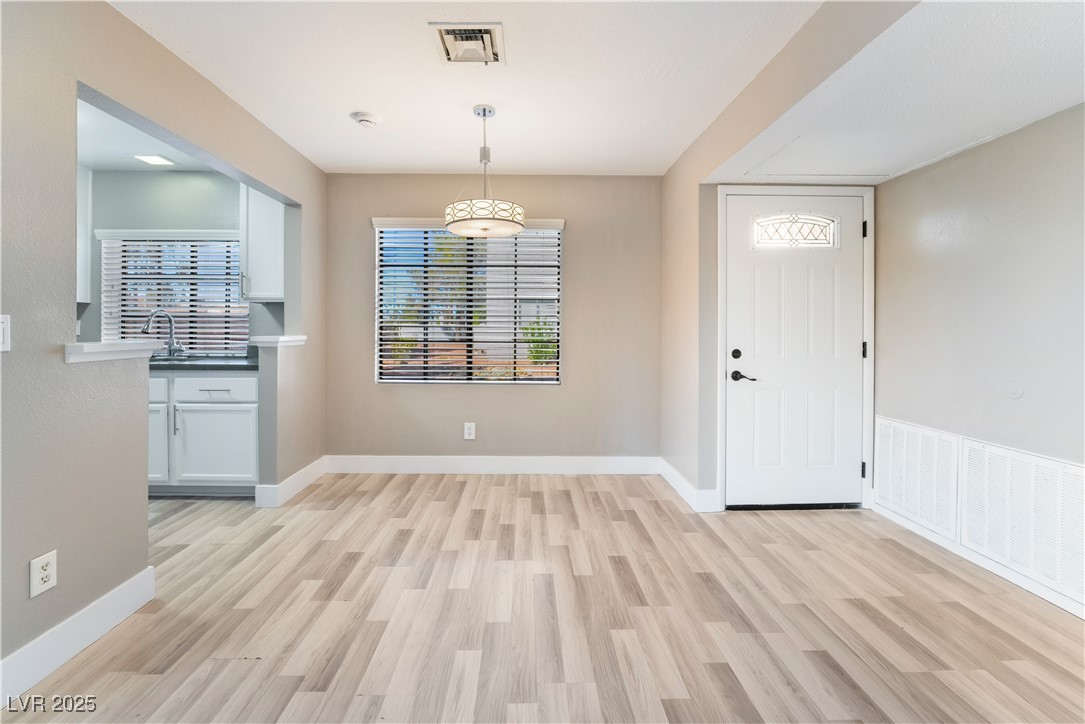 4890 Nara Vista Way 102