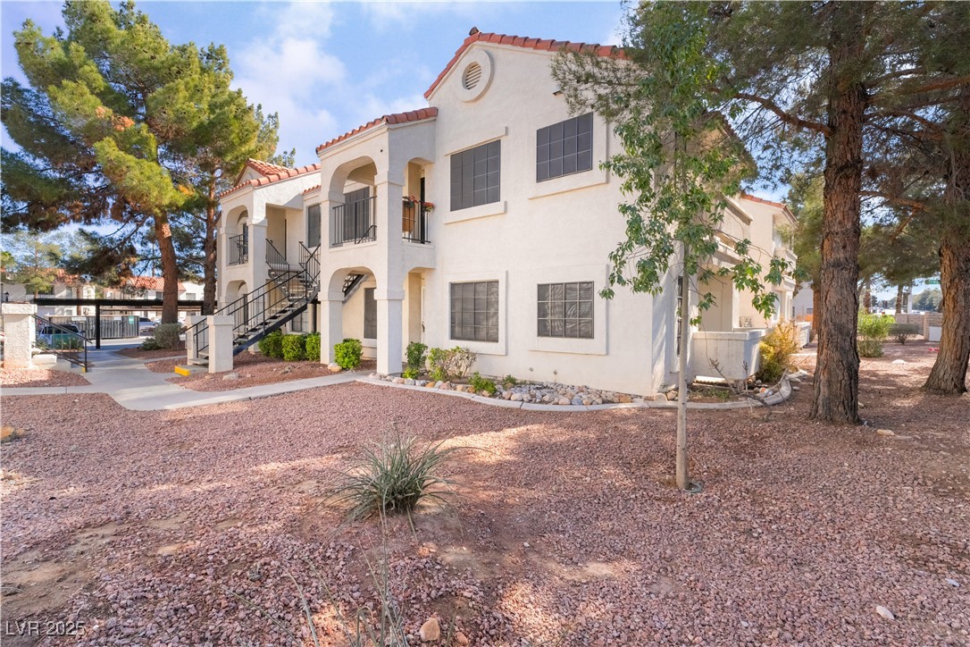 4890 Nara Vista Way 102