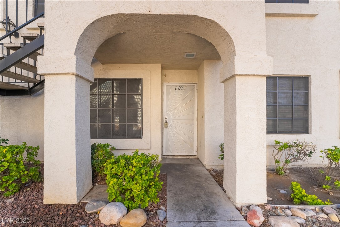 4890 Nara Vista Way 102