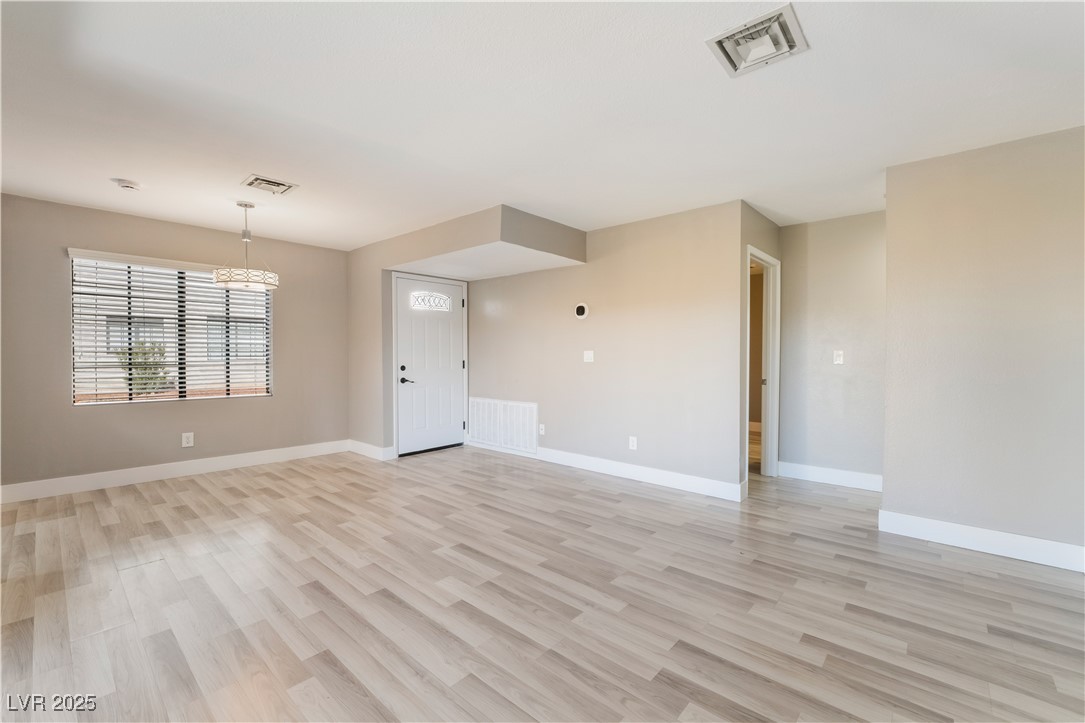 4890 Nara Vista Way 102