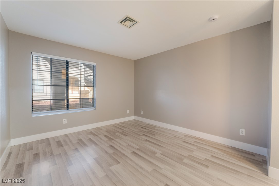 4890 Nara Vista Way 102