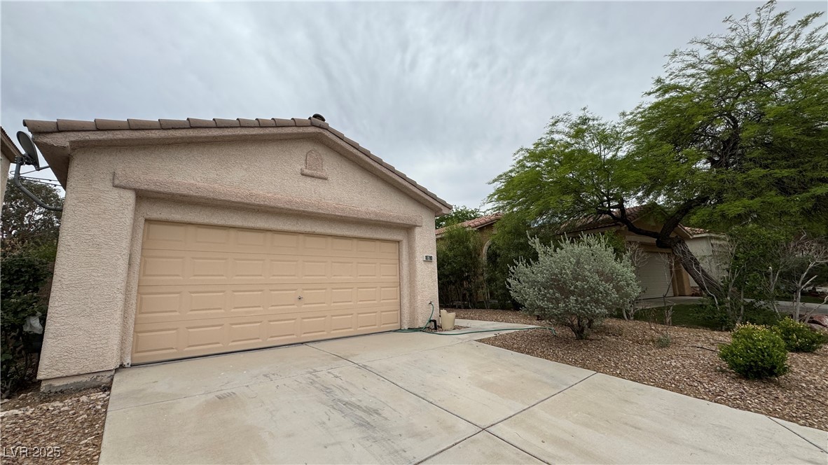 10780 Valencia Hills Street