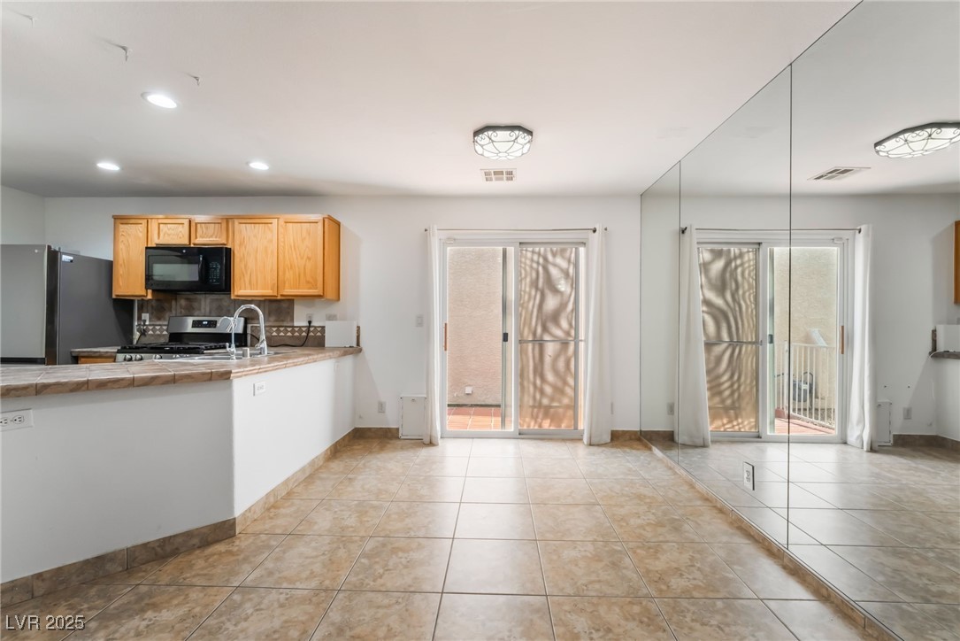 9962 Keephills Street