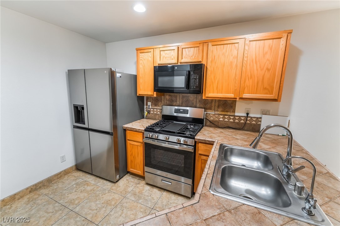 9962 Keephills Street