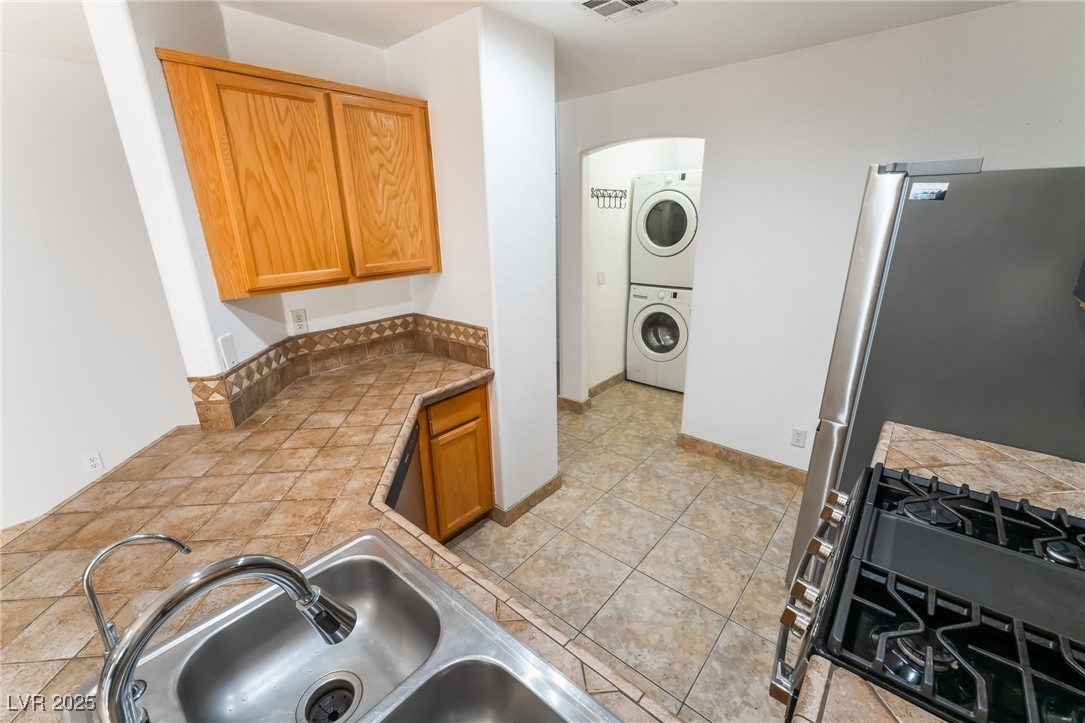 9962 Keephills Street