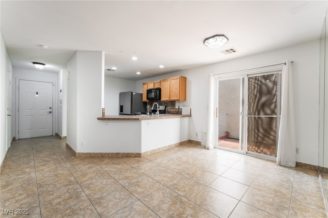 9962 Keephills Street