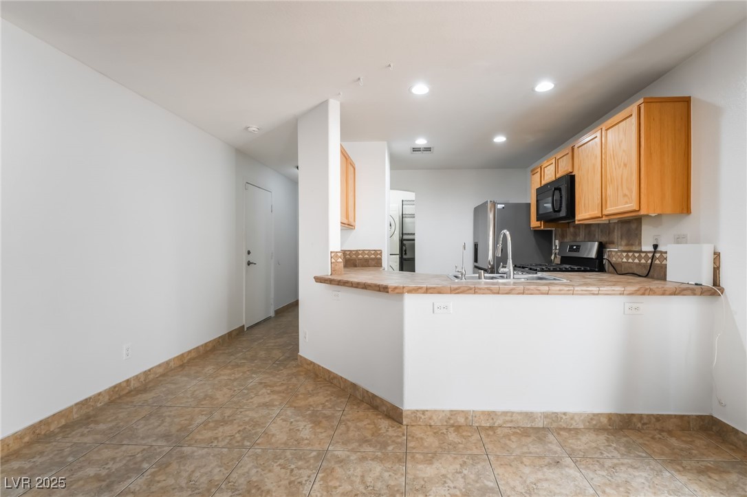 9962 Keephills Street