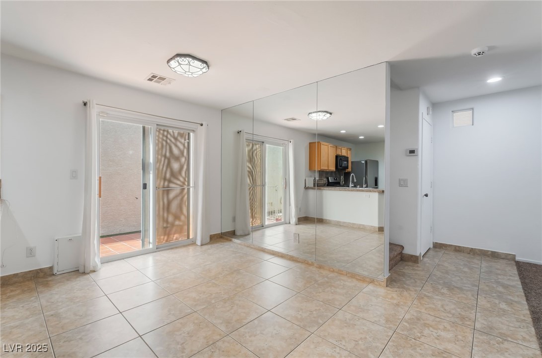 9962 Keephills Street