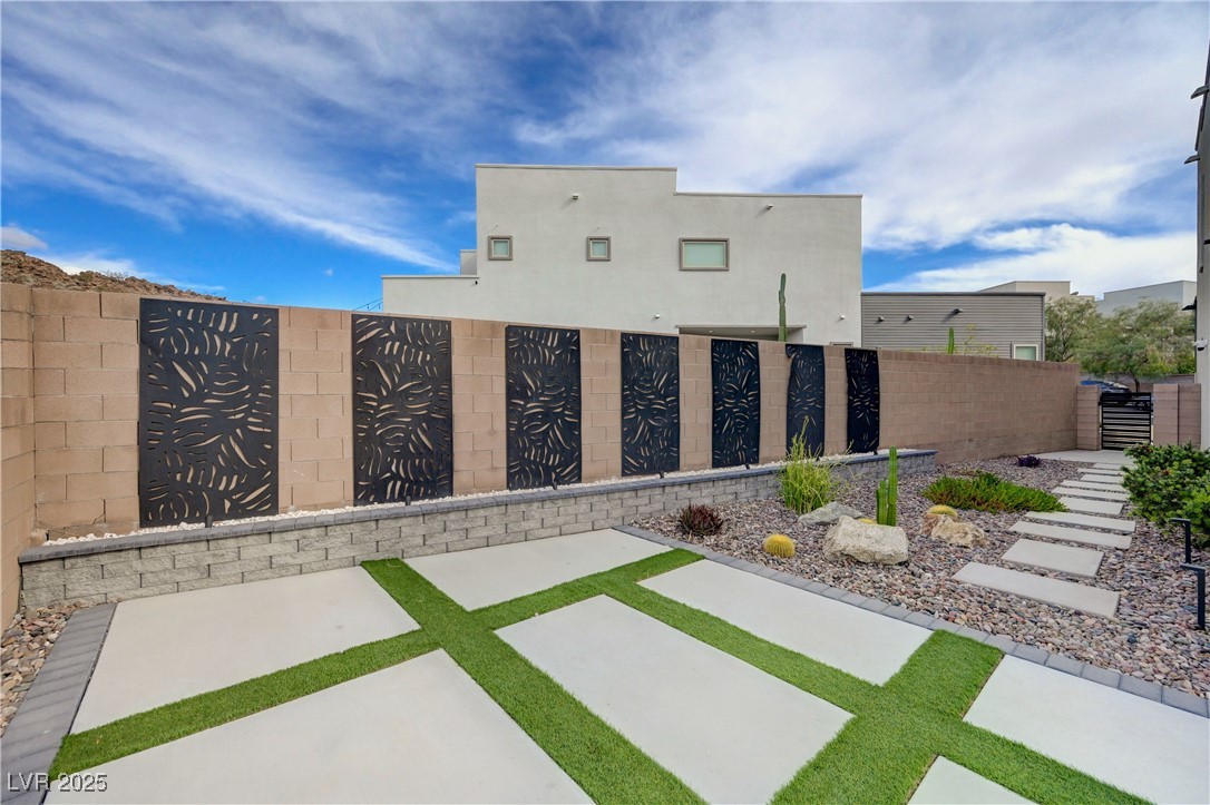 746 Horizon Canyon Drive