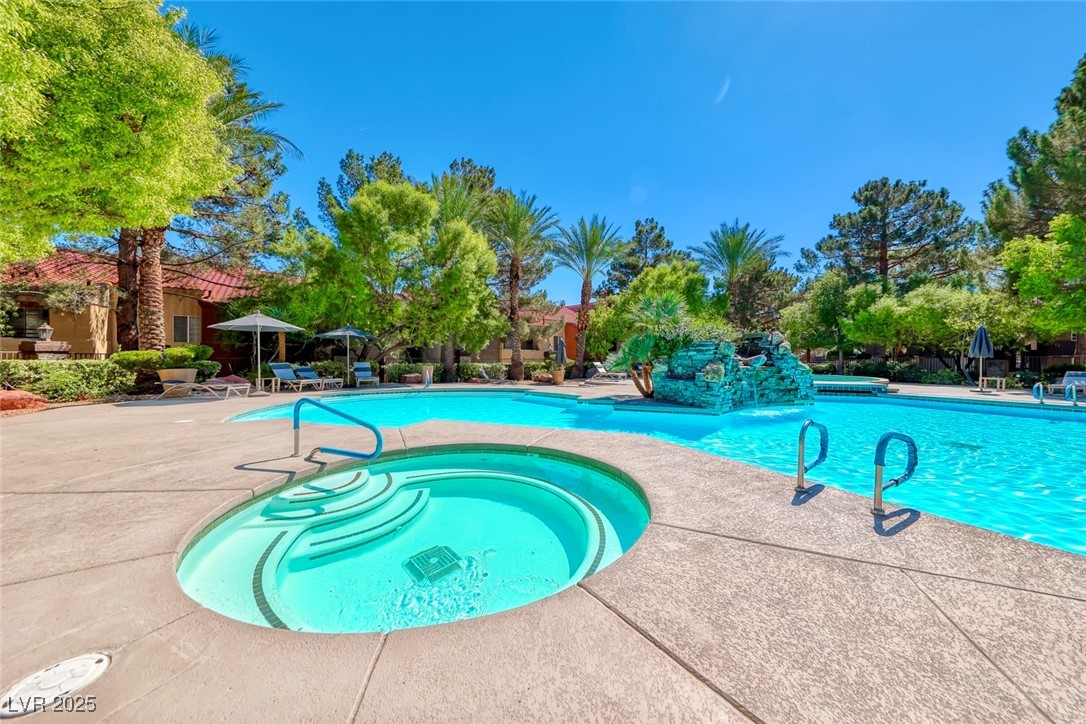 2200 South Fort Apache Road 2209