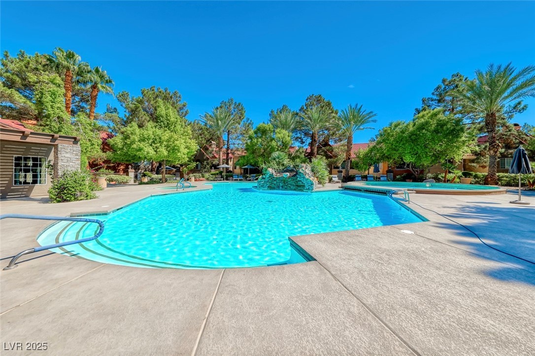 2200 South Fort Apache Road 2209