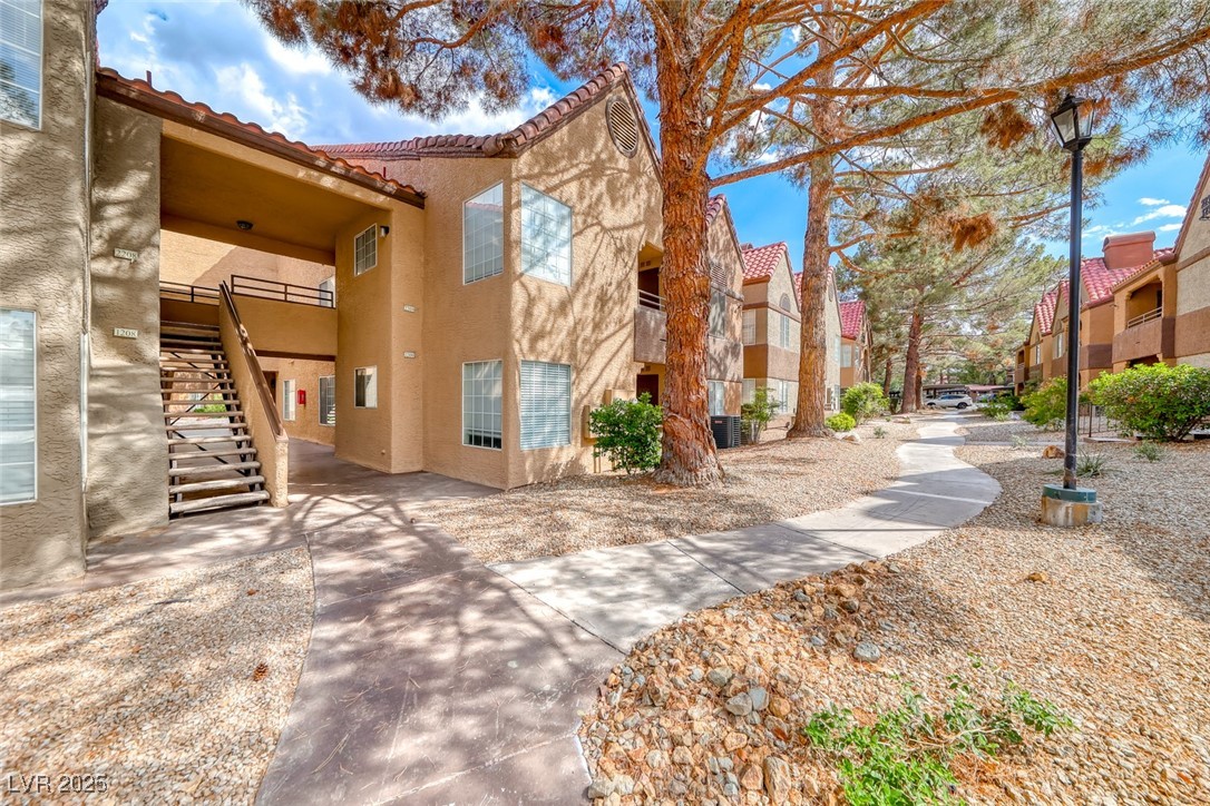 2200 South Fort Apache Road 2209