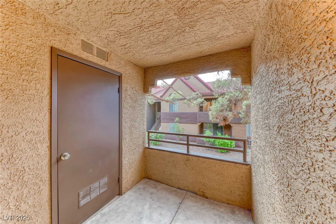 2200 South Fort Apache Road 2209