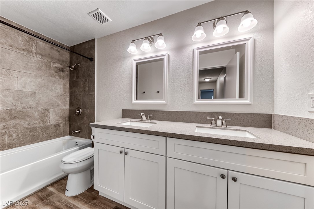 2200 South Fort Apache Road 2209