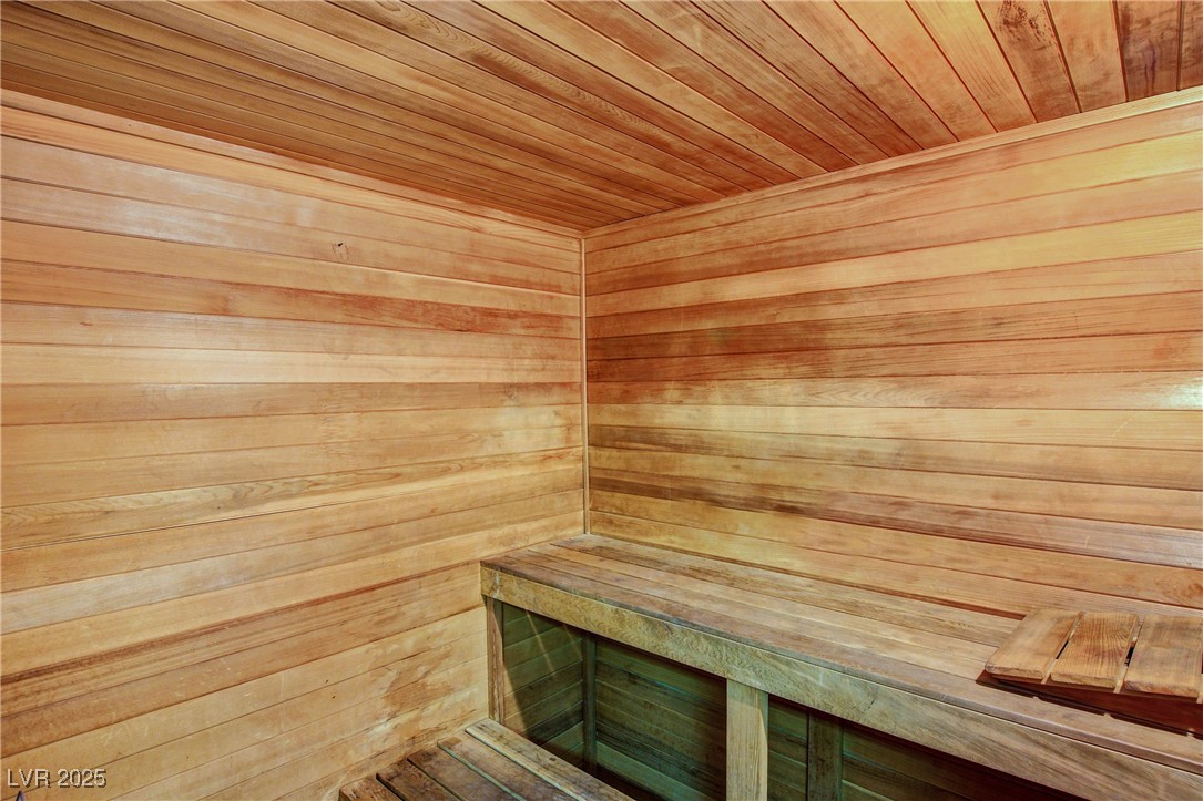 2050 West Warm Springs Road 4023