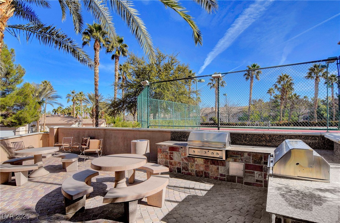 2050 West Warm Springs Road 4023