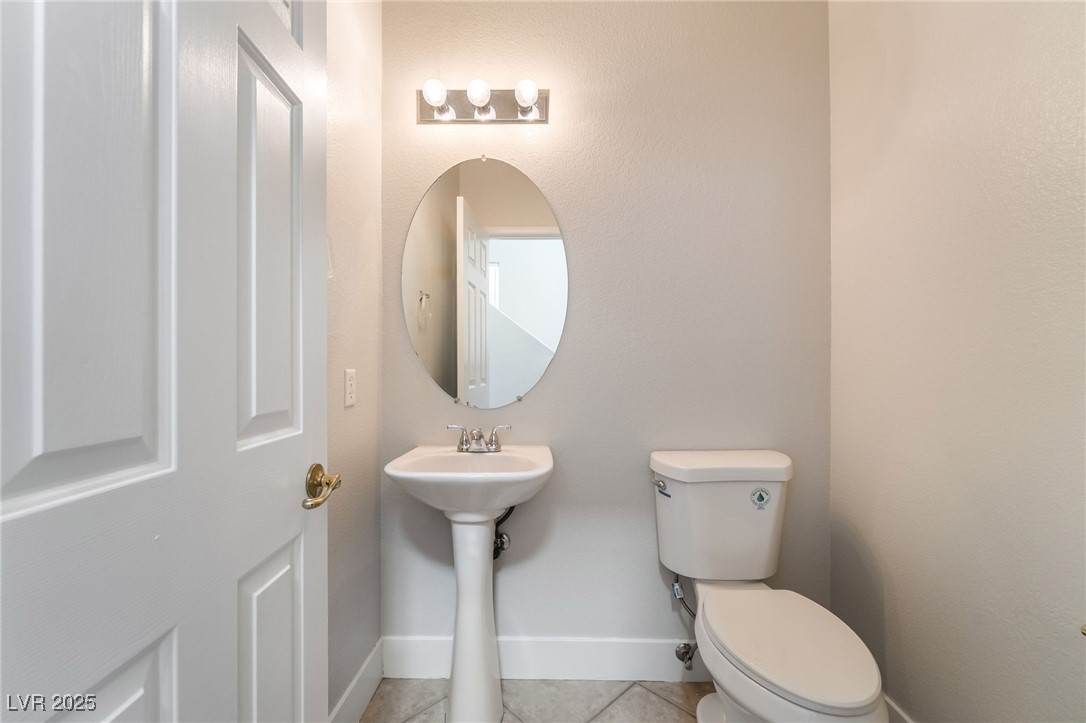 1242 La Ballena Trail