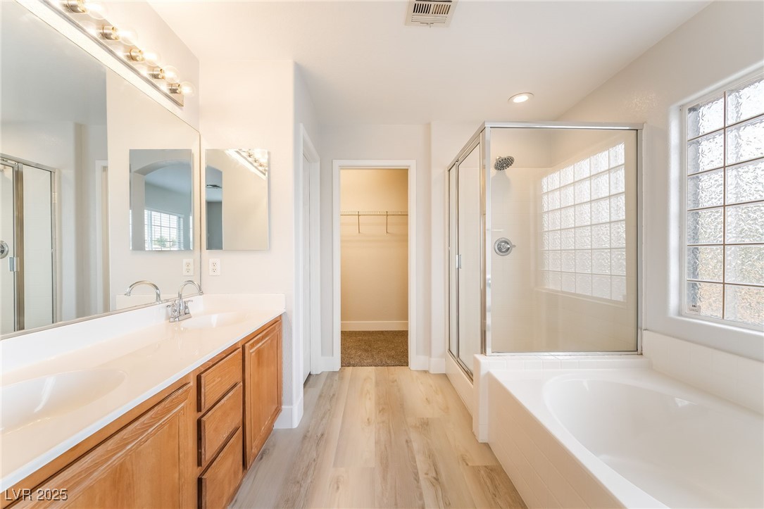 1242 La Ballena Trail