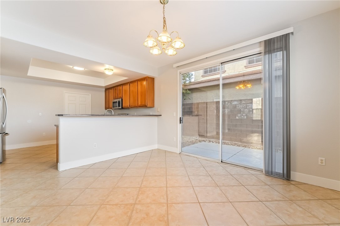 1242 La Ballena Trail