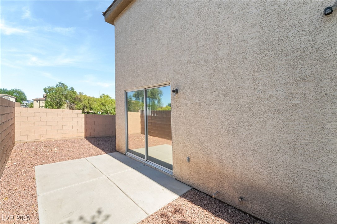 1242 La Ballena Trail