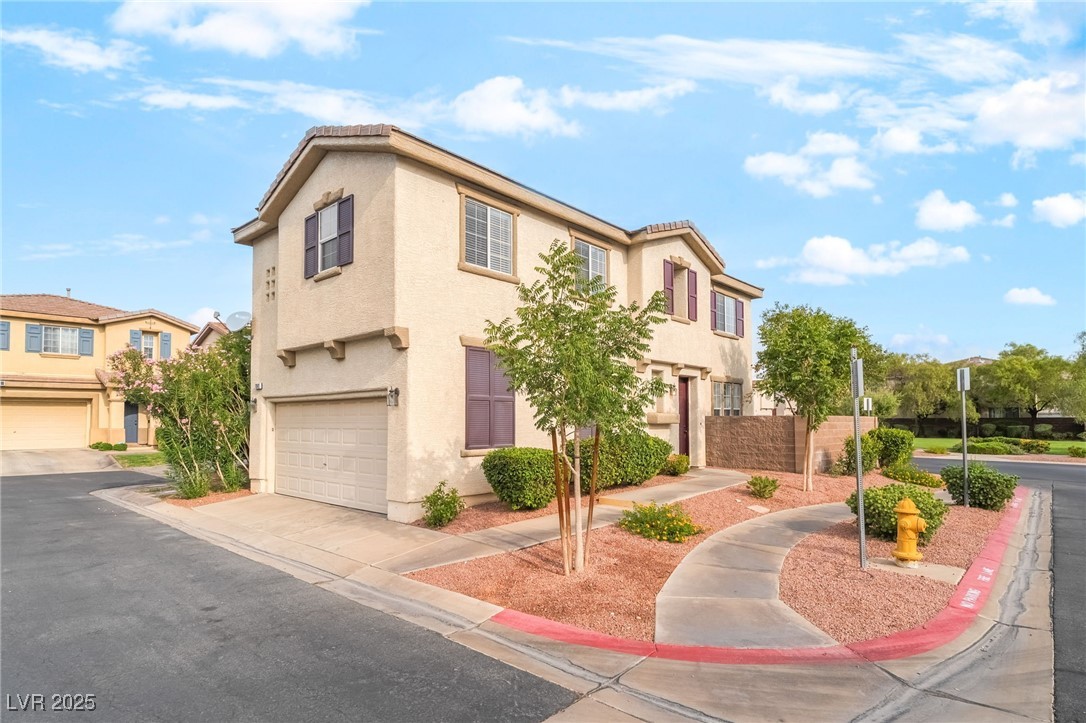 1242 La Ballena Trail