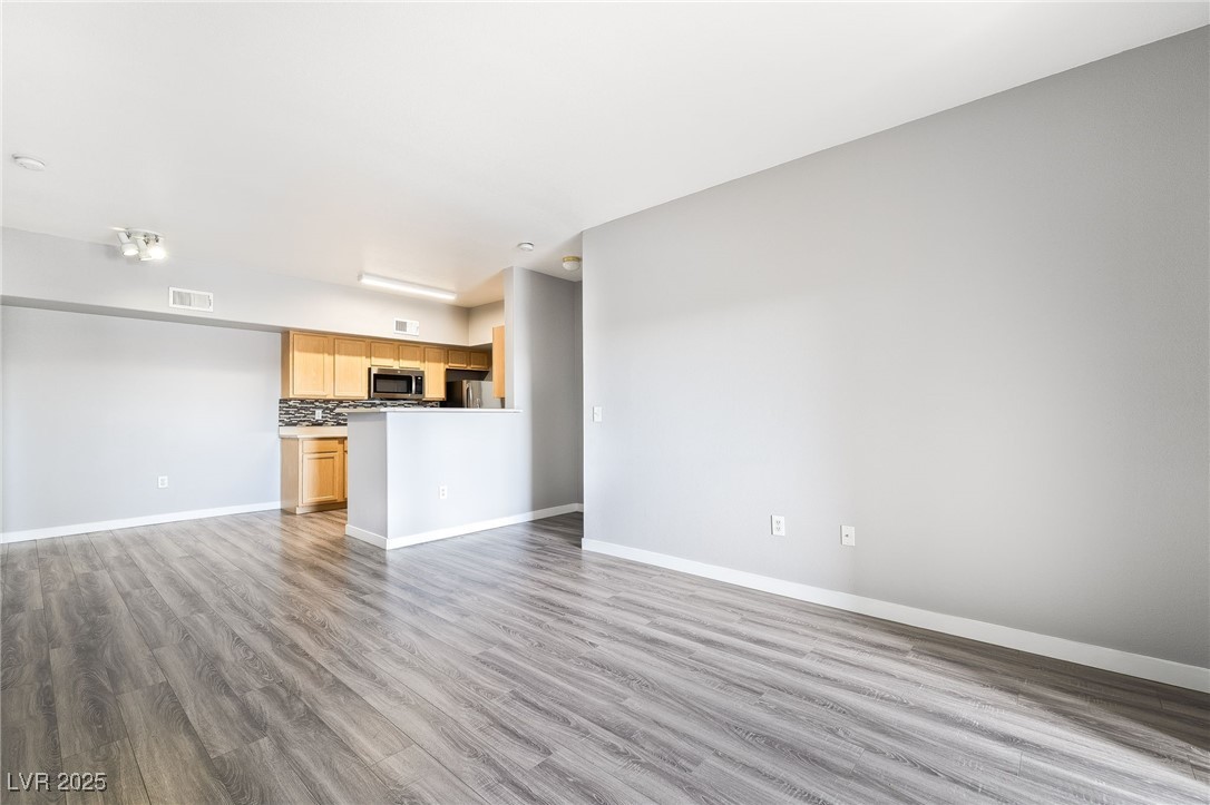 2615 West Gary Avenue 2067