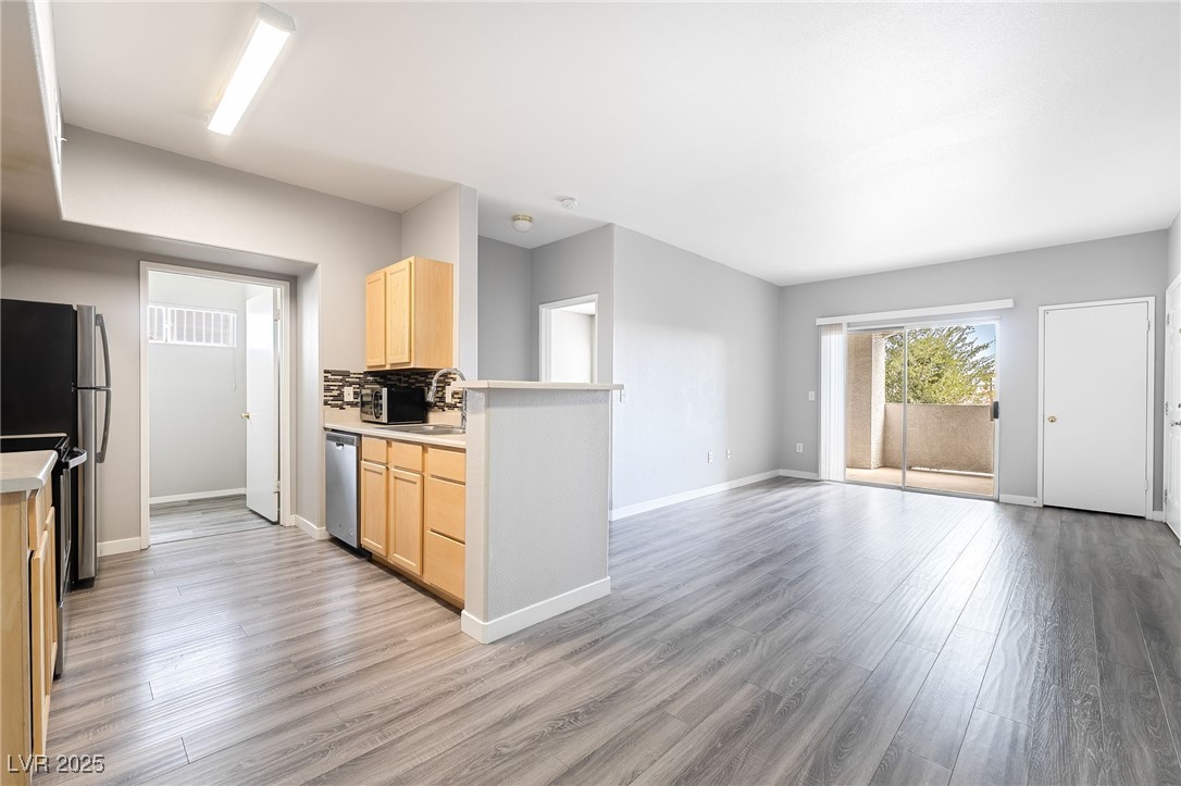 2615 West Gary Avenue 2067