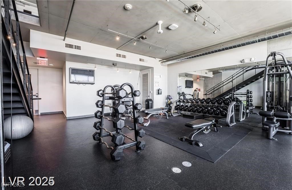 353 East Bonneville Avenue 711