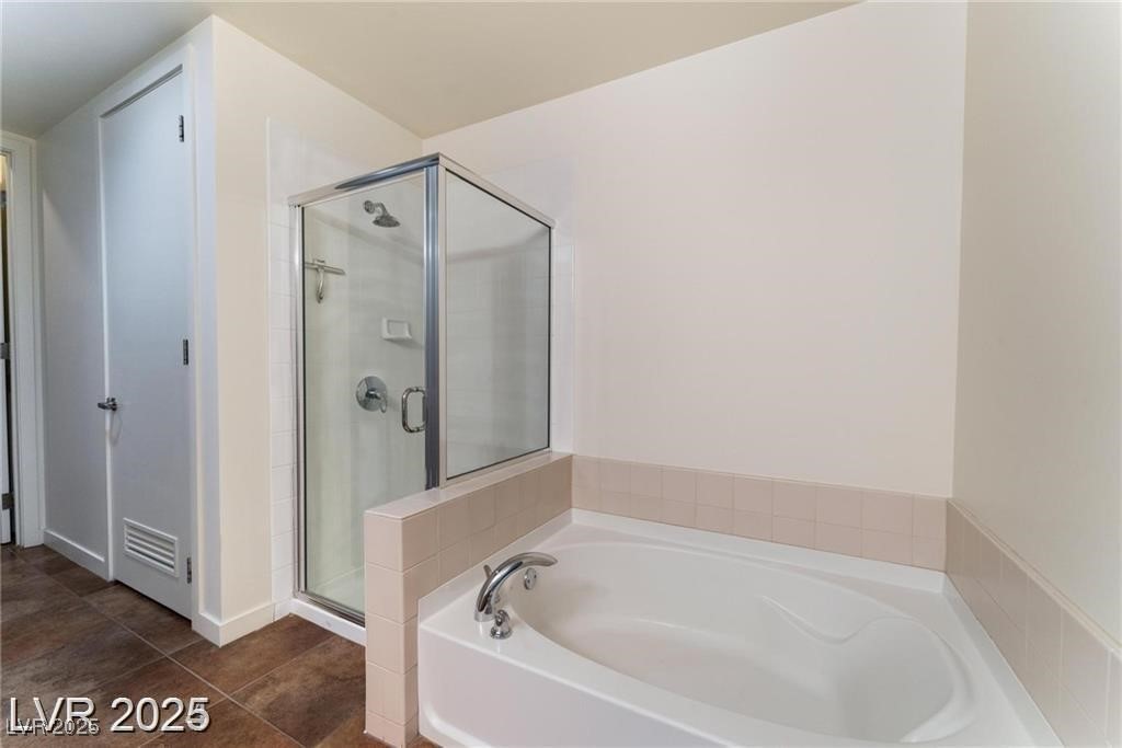 353 East Bonneville Avenue 711