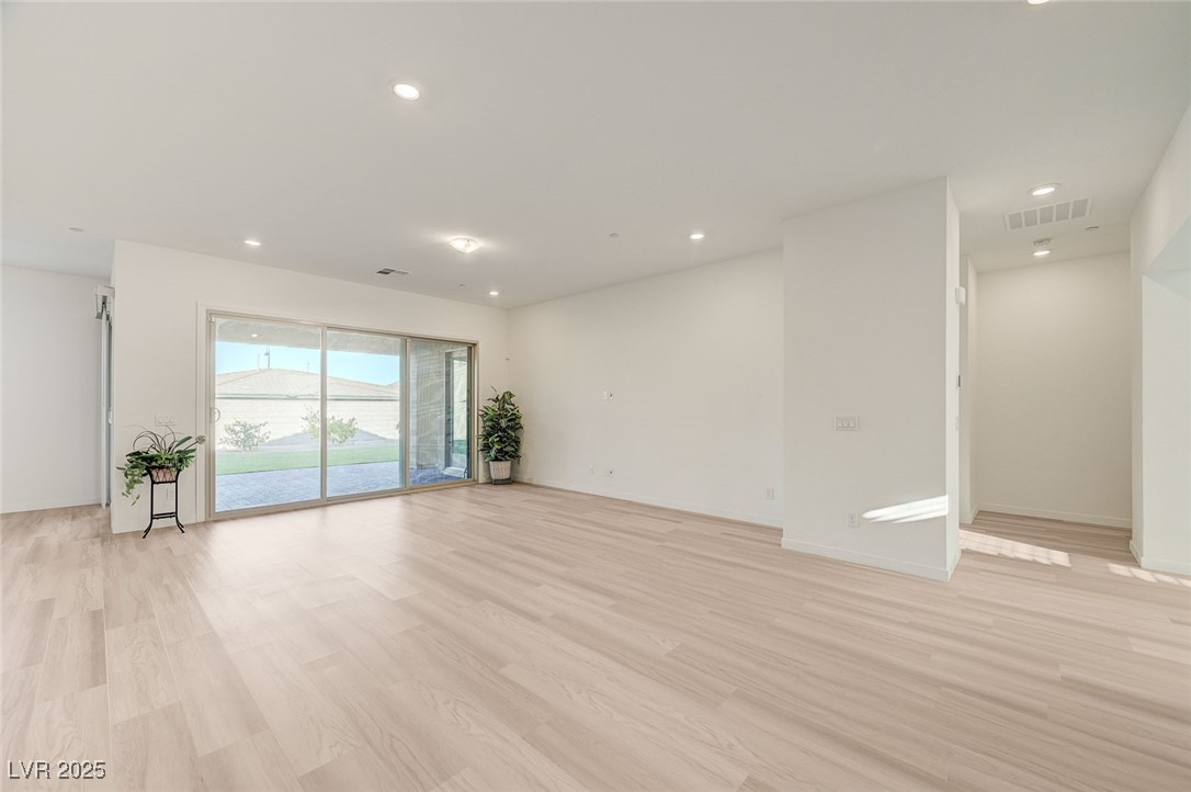 342 Lady Bird Avenue