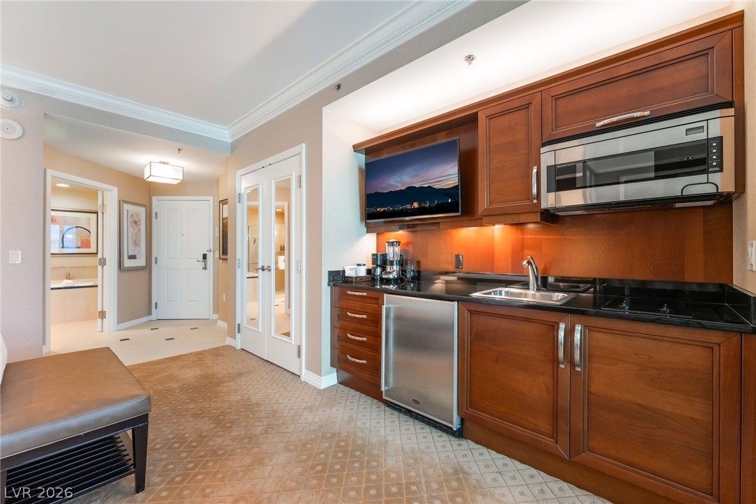 135 East Harmon Avenue 2317