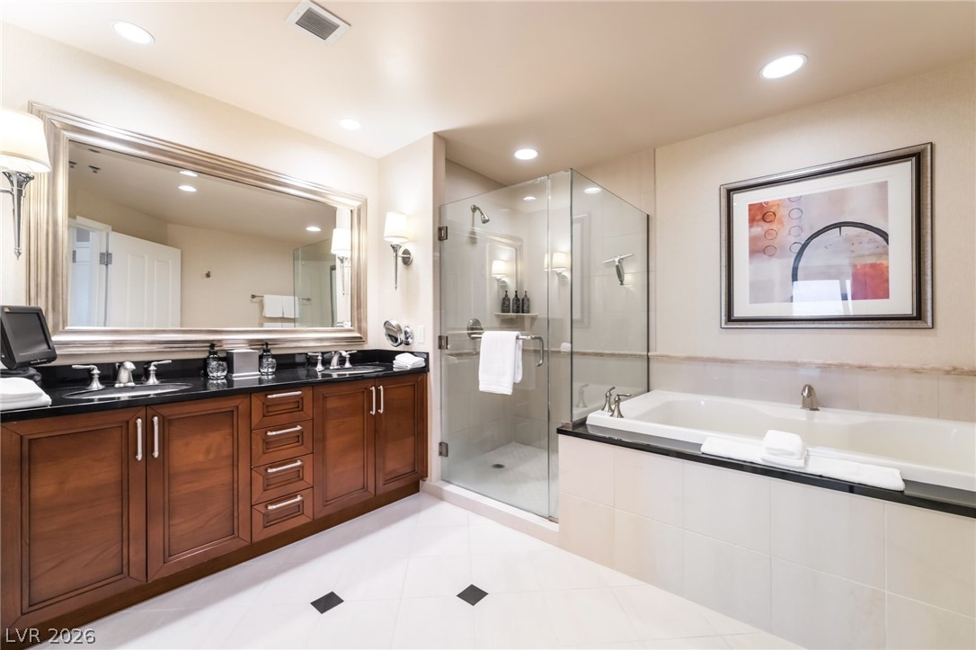 135 East Harmon Avenue 2317