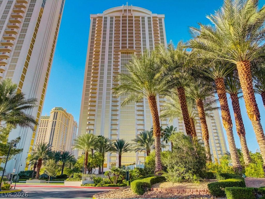 135 East Harmon Avenue 2317